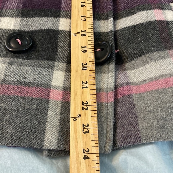 CAbi Double Breasted Wool Blend Cropped Plaid Coat - Picture 7 of 7